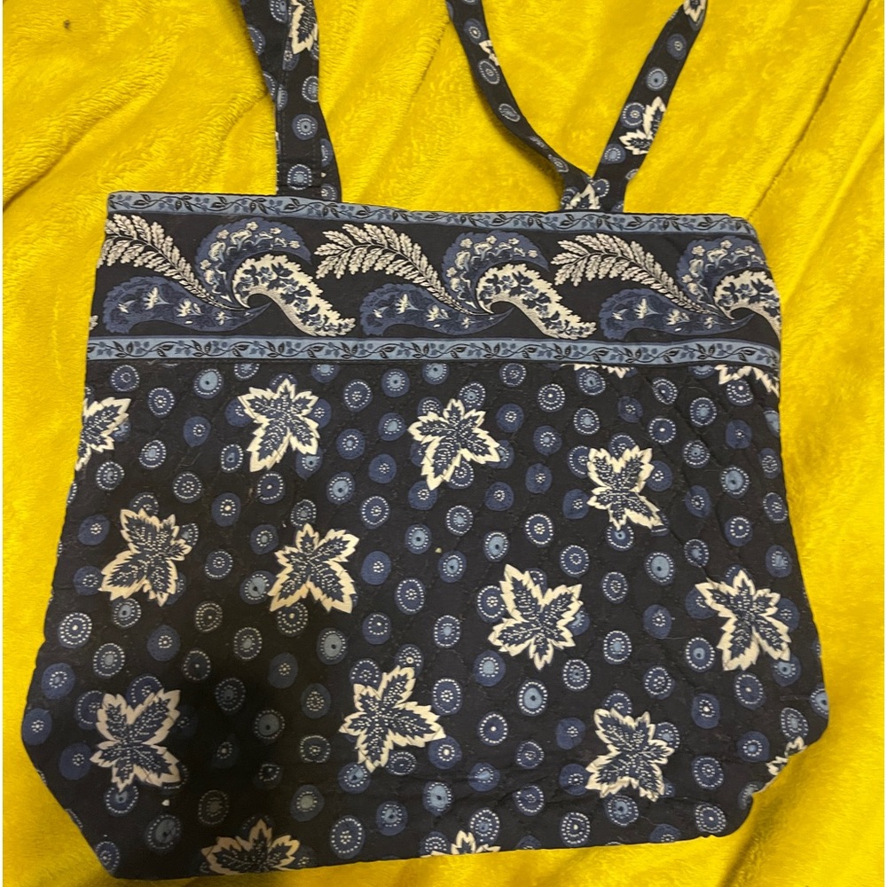 Vera Bradley shoulder bag.  Used condition.